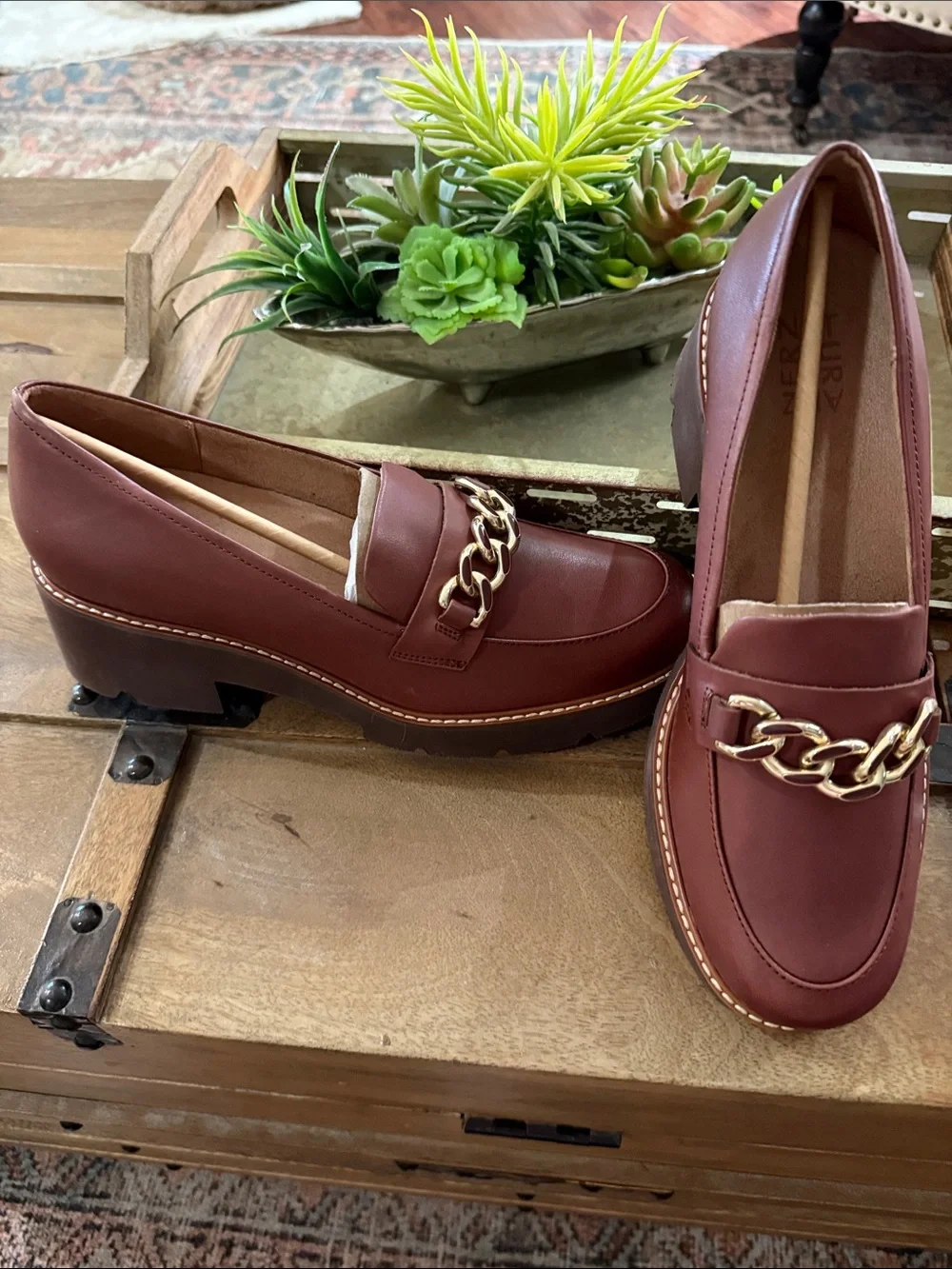 Naturalizer Women's  Loafers with Gold Chain Detail
